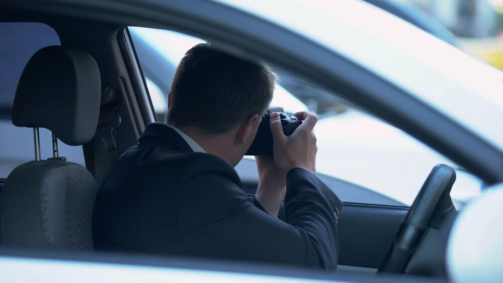 Pros & Cons of Hiring a Private Investigator