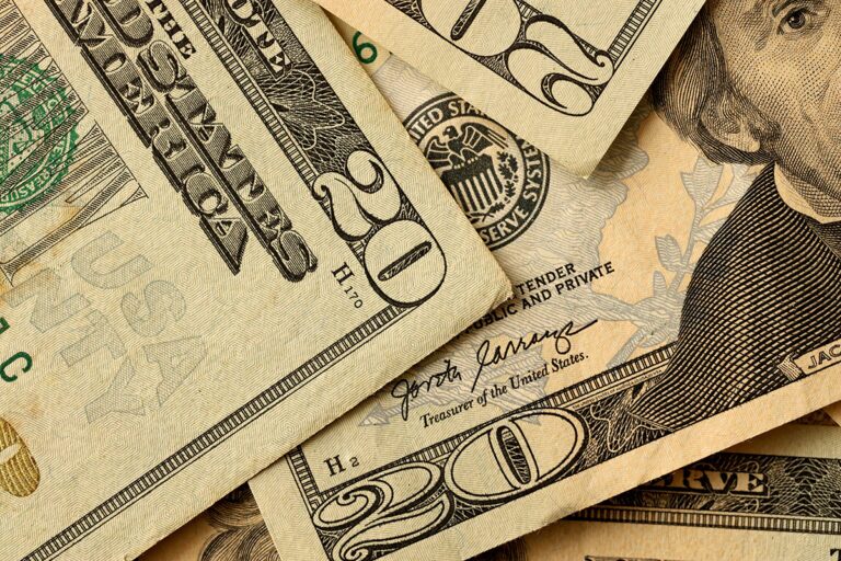 person with cash - How Much Cash is Exempt in Chapter 7, Texas